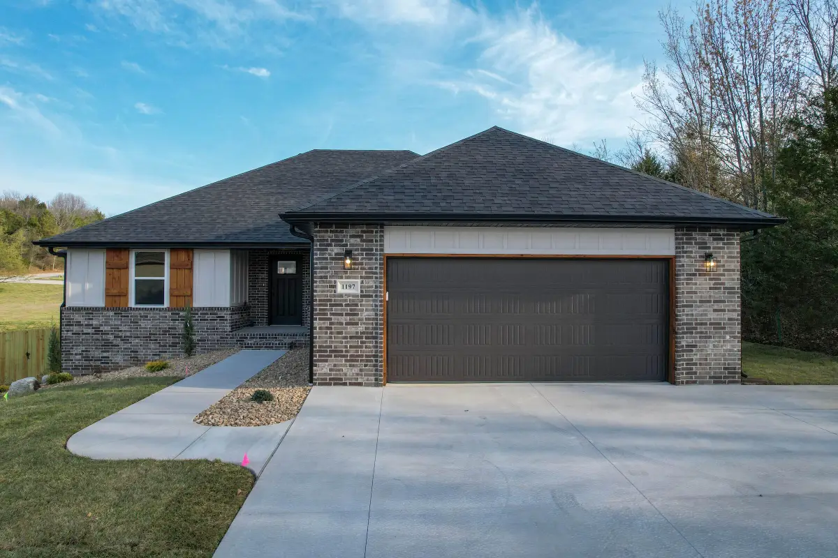 1197 W Warren Avenue, Ozark, MO 65721 - #1