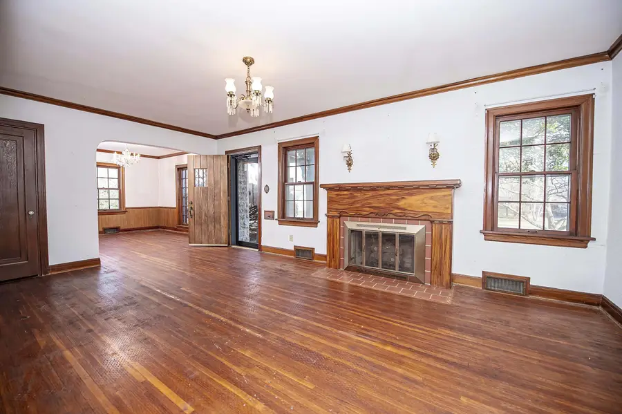 1100 E University Street, Springfield, MO 65804 - #2