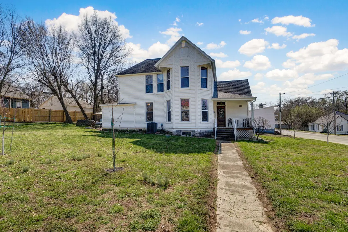 505 E Center Street, Mount Vernon, MO 65712 - #1