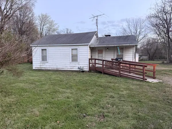 2406 E Commercial Street, Springfield, MO 65803