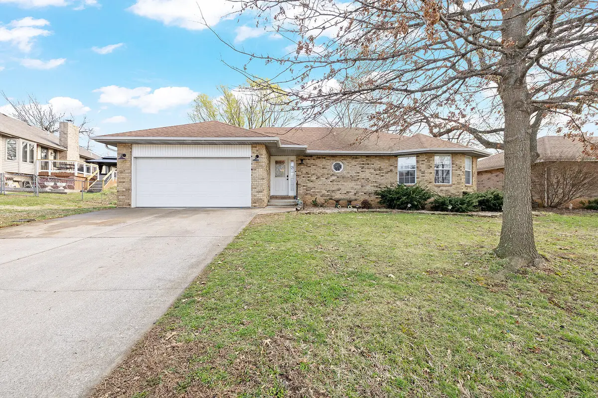 2722 S Meadowlark Avenue, Springfield, MO 65807 - #1