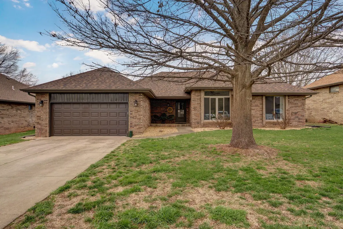 3455 W Beechwood Street, Springfield, MO 65807 - #1