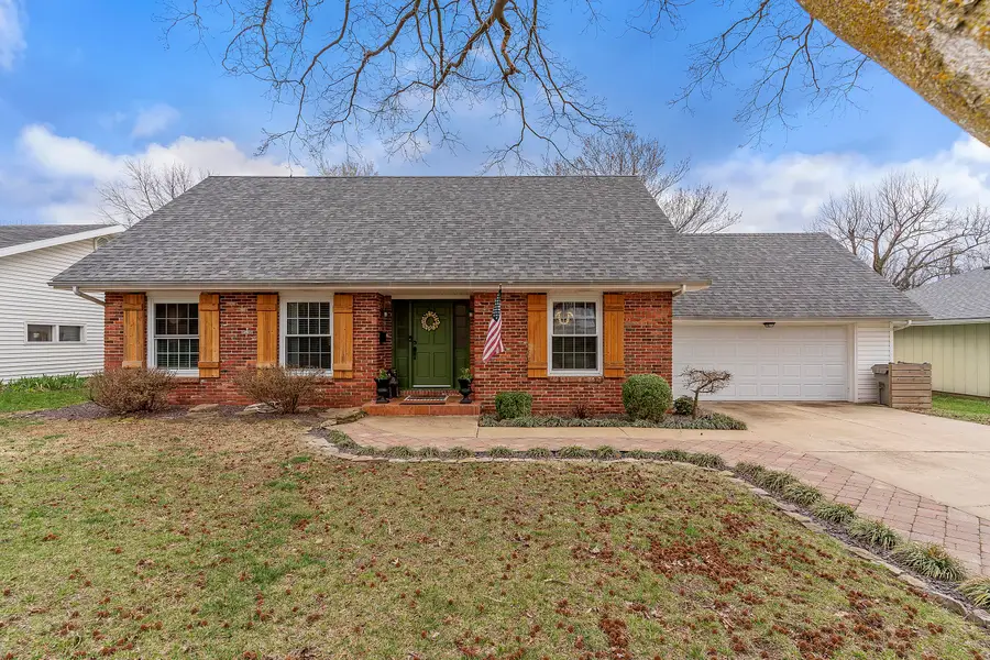 2012 E Shady Glen Drive, Springfield, MO 65804 - #2