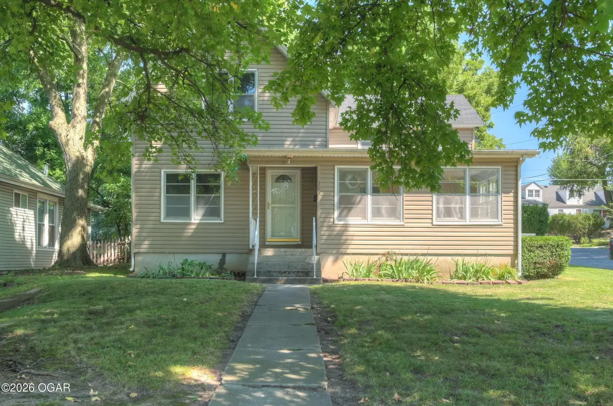 303 W Centennial Avenue, Carthage, MO 64836 - #1