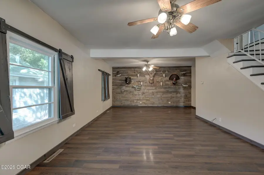 303 W Centennial Avenue, Carthage, MO 64836 - #3