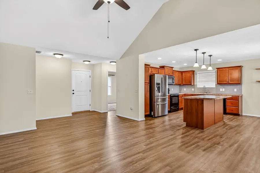 381 W Grace Street, Republic, MO 65738 - #2