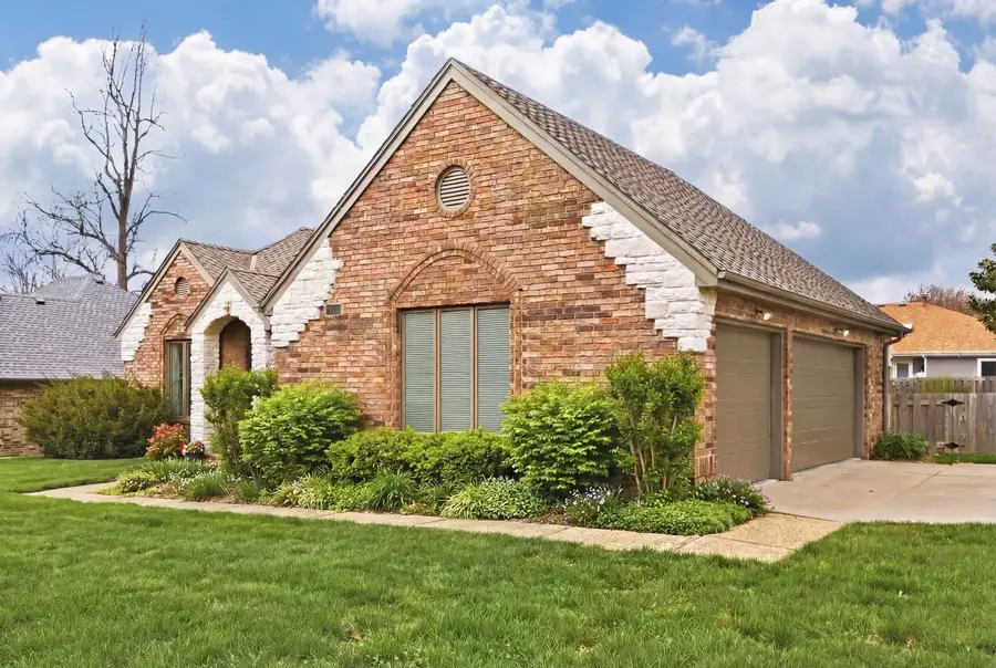 2195 E Richmond Street, Springfield, MO 65804 - #2