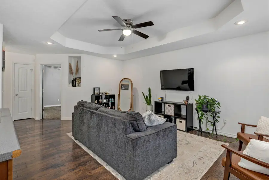 1039 E Caravan Street, Springfield, MO 65803 - #3