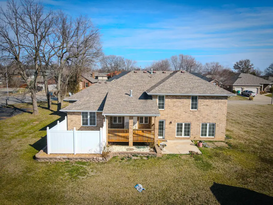 2401 S April Avenue, Springfield, MO 65807 - #3