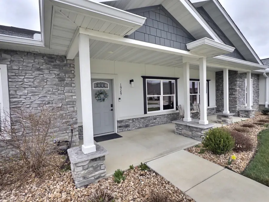 1929 Bluebird Way, Carthage, MO 64836 - #2