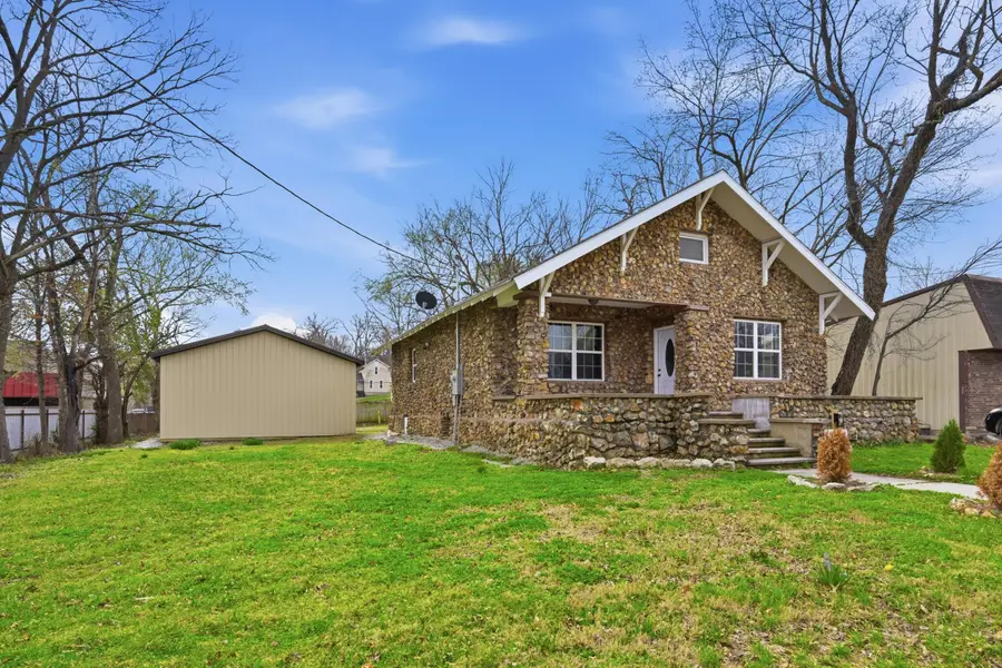 315 W Coler Street, Neosho, MO 64850 - #2