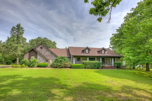 1330 Stoneledge Lane, Neosho, MO 64850