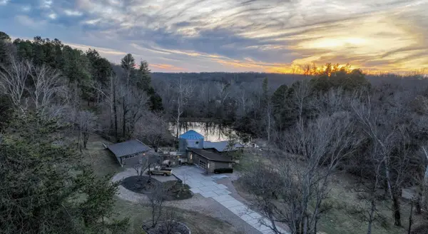 7058 E Farm Road 132, Springfield, MO 65802