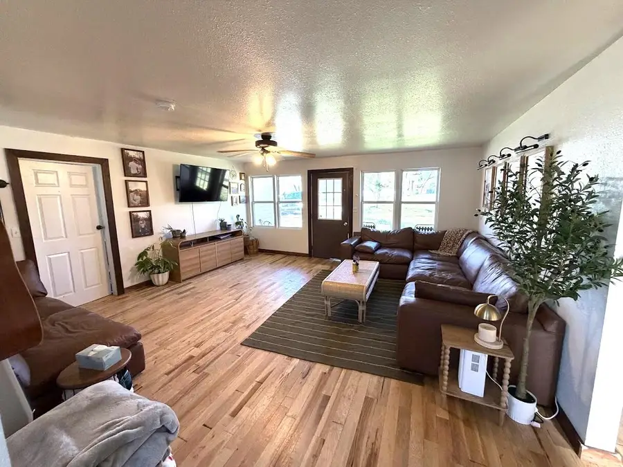 113 E James Street, Mountain View, MO 65548 - #2