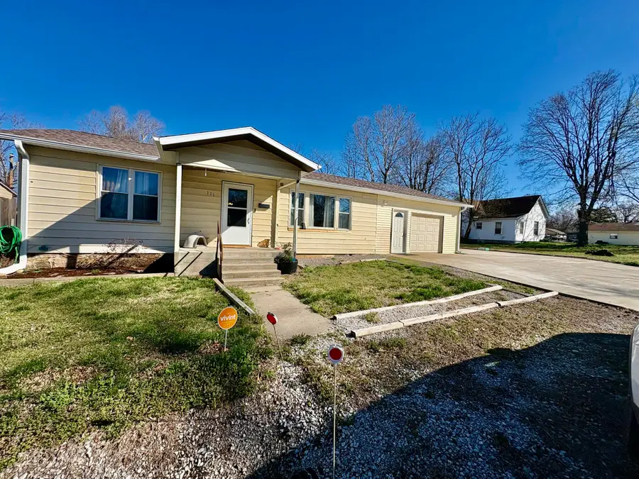 111 W Lee Street, Aurora, MO 65605 - #2