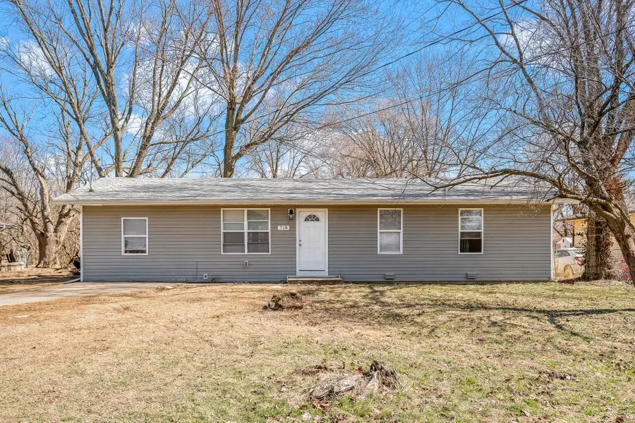 718 N Hillcrest Avenue, Springfield, MO 65803 - #2