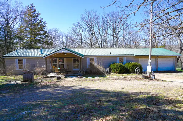 24608 Brookside Road, Hermitage, MO 65668