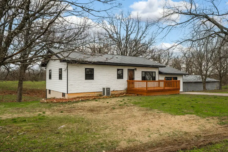 1199 S Diggins Main Street, Seymour, MO 65746 - #2