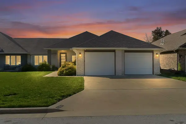 2390 E Cardinal Street, Springfield, MO 65804