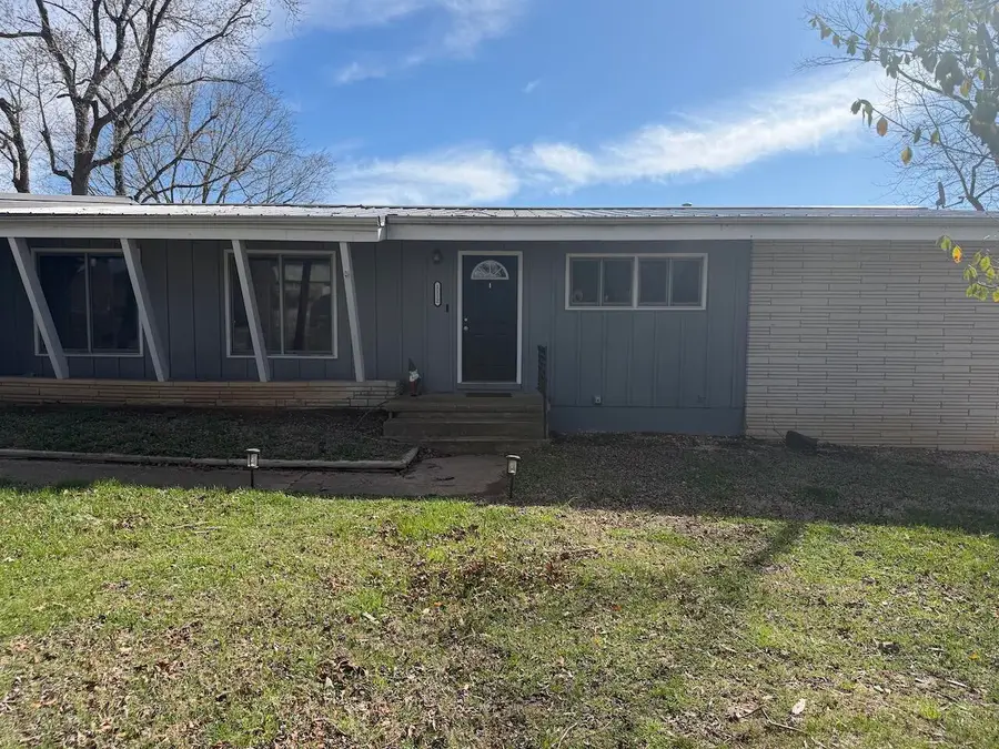 1112 N Walnut Street, Willow Springs, MO 65793 - #3