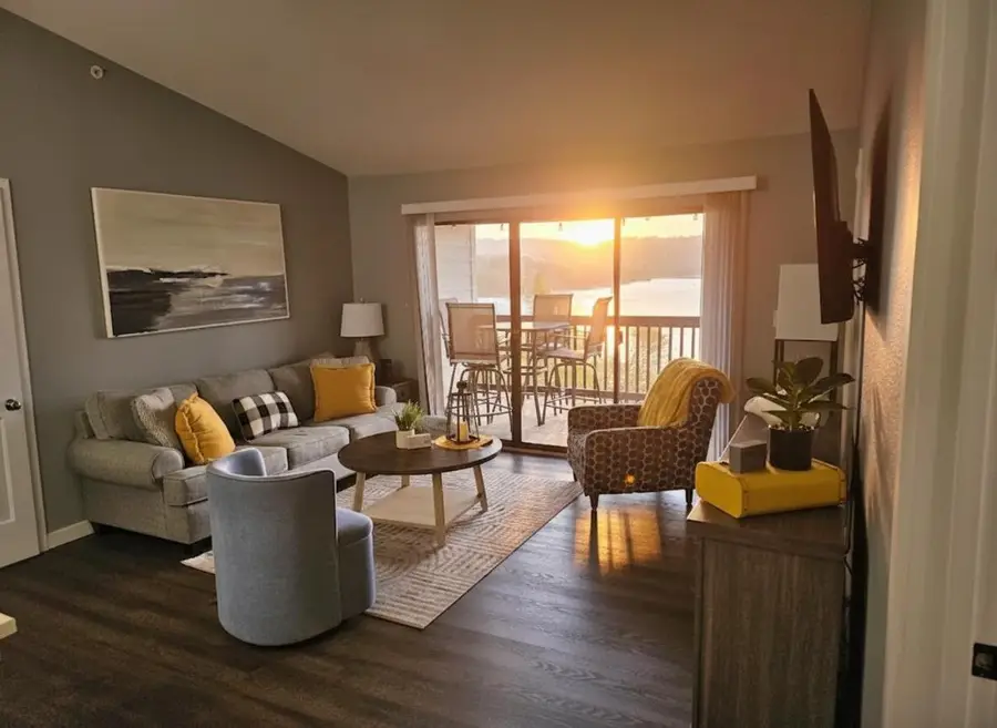 100 Getaway Circle #Unit 161 1& 2, Kimberling City, MO 65686 - #2