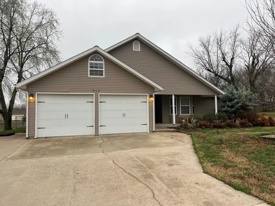 310 N Grimes Street, Carl Junction, MO 64834 - #2