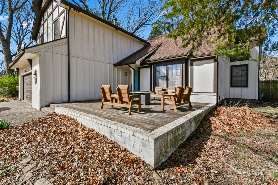 1455 S Oakmont Avenue, Springfield, MO 65809 - #3