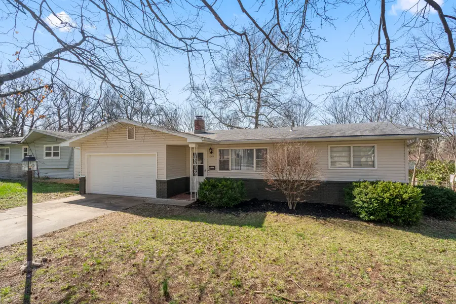 1305 S Prince Lane, Springfield, MO 65804 - #2