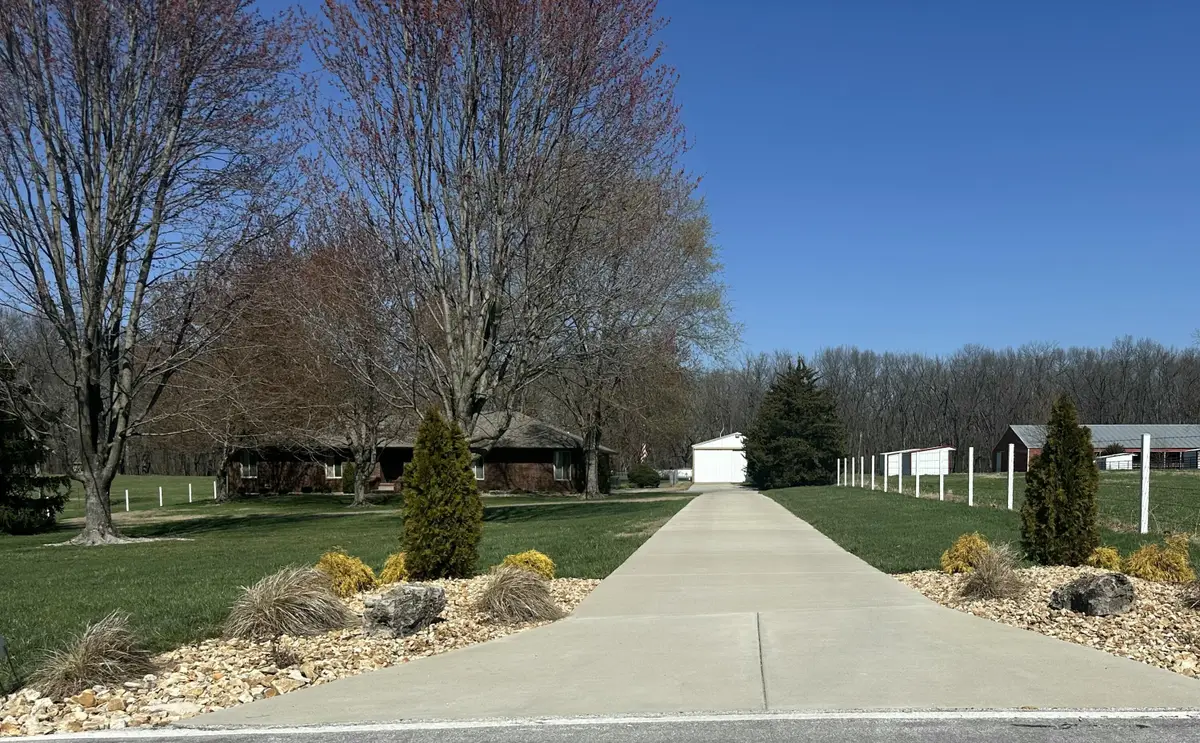 5221 E Farm Road 142, Springfield, MO 65809 - #1