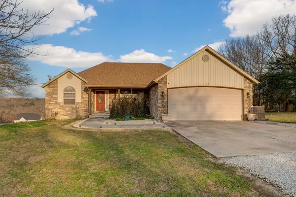 450 Holly Way Drive, Kirbyville, MO 65679