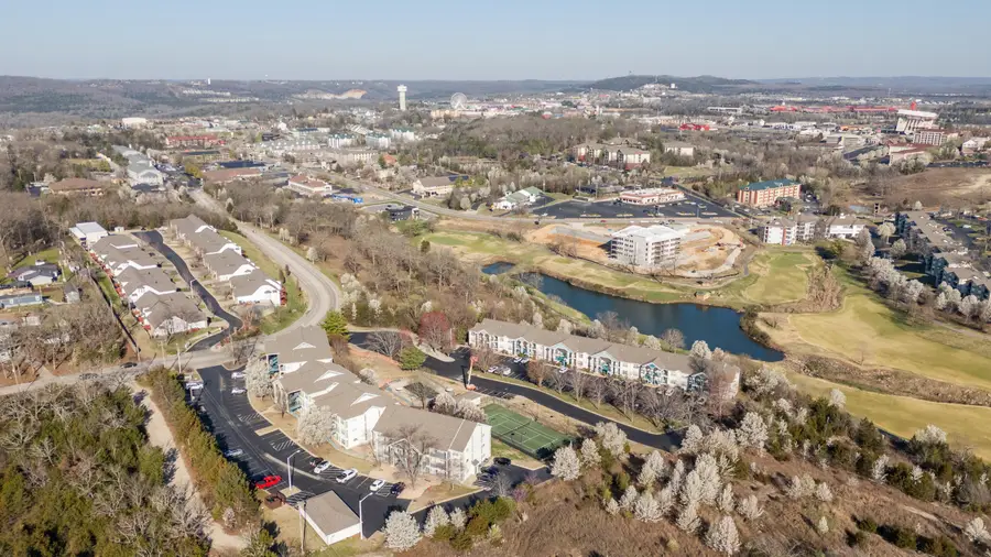 530 Spring Creek Road #Apt 11, Branson, MO 65616 - #2