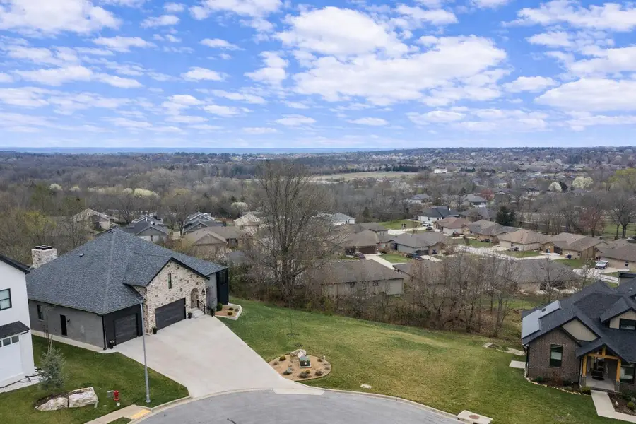 202 N Blarney Court, Nixa, MO 65714 - #2