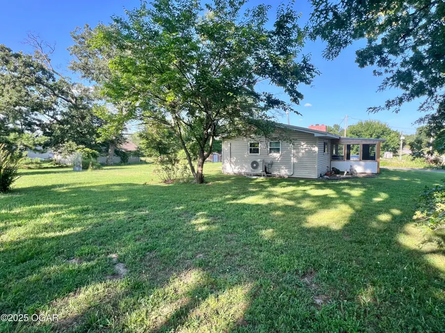 5327 E 20th Street, Joplin, MO 64801 - #3