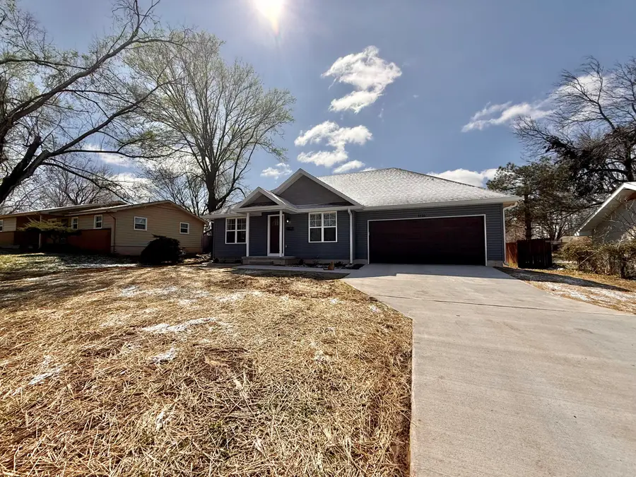 1116 W Broadmoor Street, Springfield, MO 65807 - #3