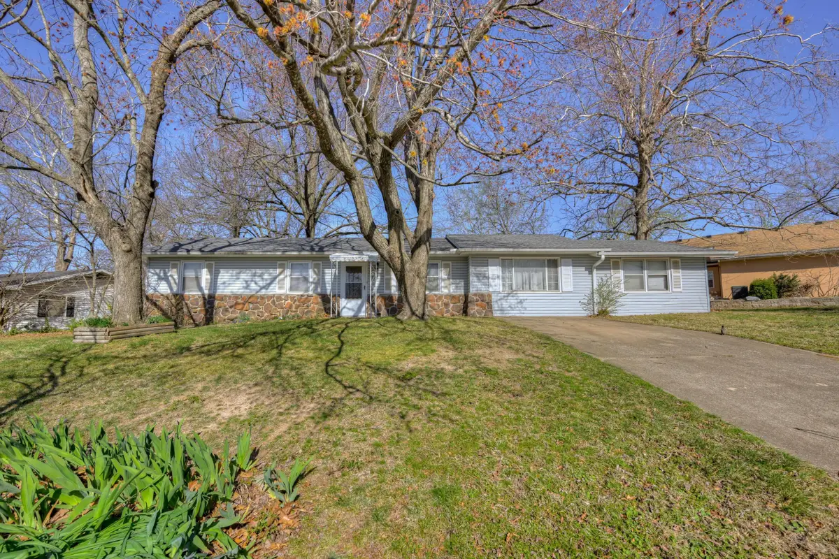 1502 Greenwood Boulevard, Neosho, MO 64850 - #1