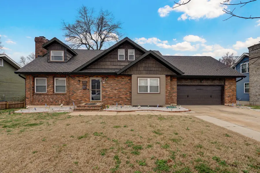 2317 S Hilton Avenue, Springfield, MO 65807 - #2