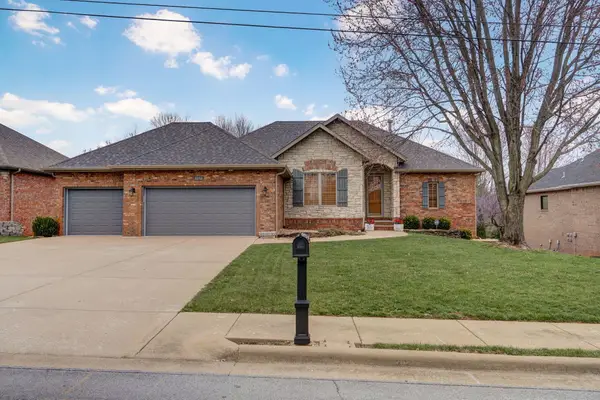 5252 S Holland Avenue, Springfield, MO 65810