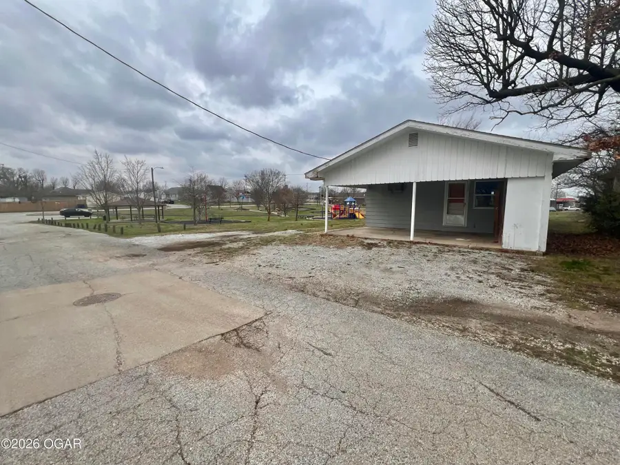 2705 S Virginia Avenue, Joplin, MO 64804 - #3