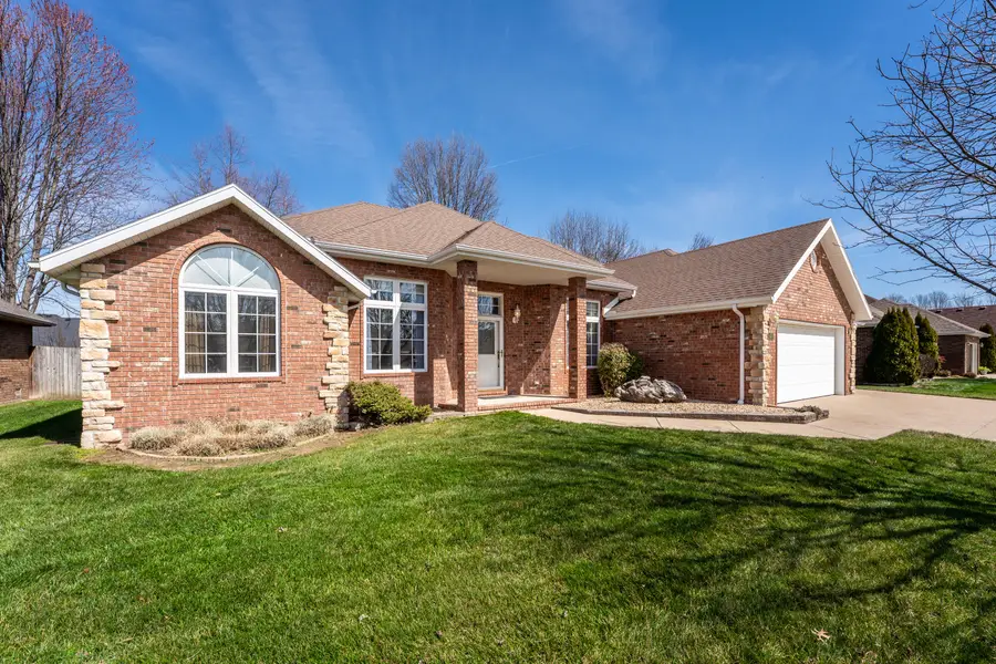 3755 W Eaglecrest Street, Battlefield, MO 65619 - #2