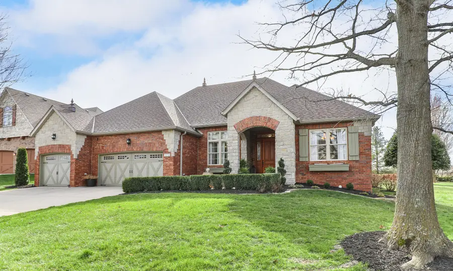 6184 S Riverbend Road, Springfield, MO 65810 - #3