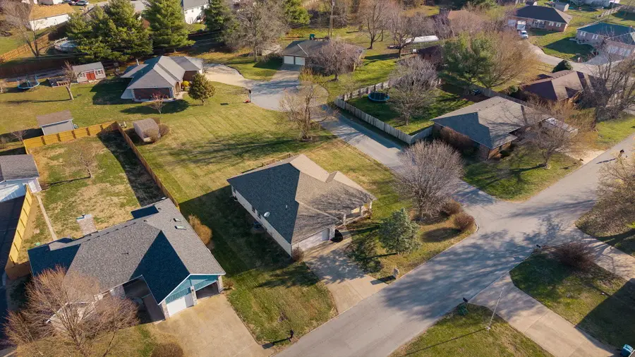 1329 W Meadowbrooke Drive, Ozark, MO 65721 - #3