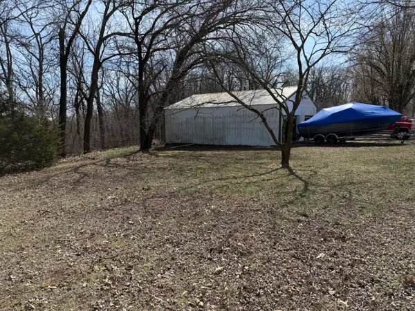 6 Bill Avenue, Greenfield, MO 65661