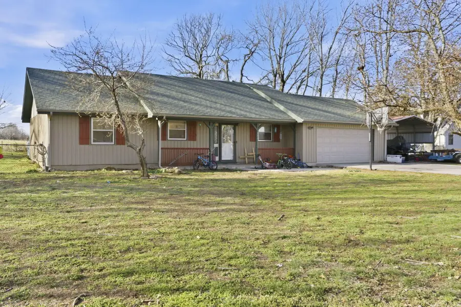 206 Plum Street, Sparta, MO 65753 - #3