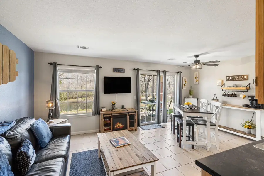 440 Fall Creek Drive #Apt 4, Branson, MO 65616 - #2