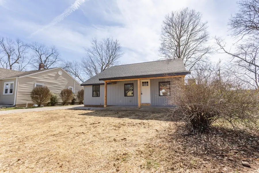 1220 E University Street, Springfield, MO 65804 - #2