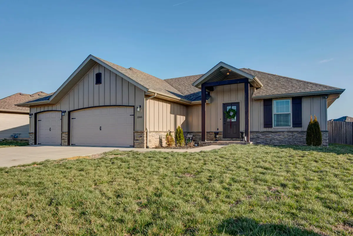 5565 W Pine Street, Springfield, MO 65802 - #1