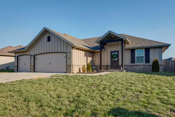 5565 W Pine Street, Springfield, MO 65802