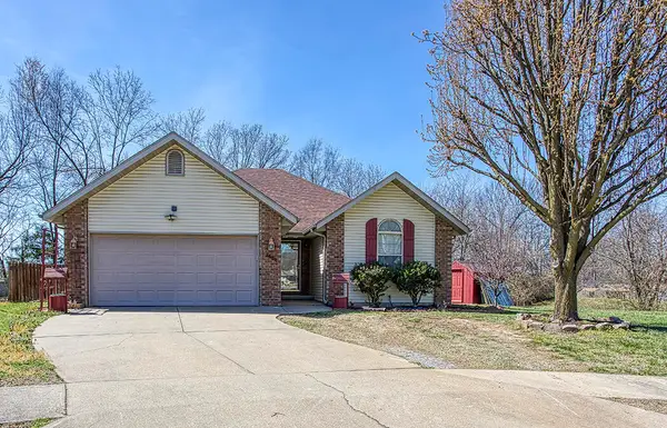 2504 E Verona Street, Springfield, MO 65804