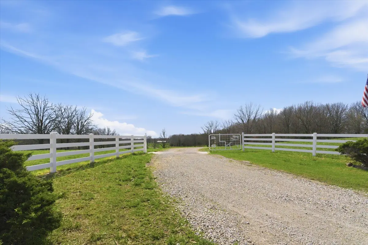 8896 State Route Zz, West Plains, MO 65775 - #1