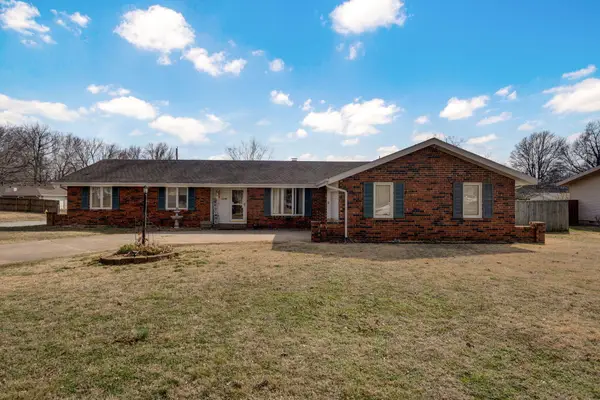 1308 W Swan Street, Springfield, MO 65807
